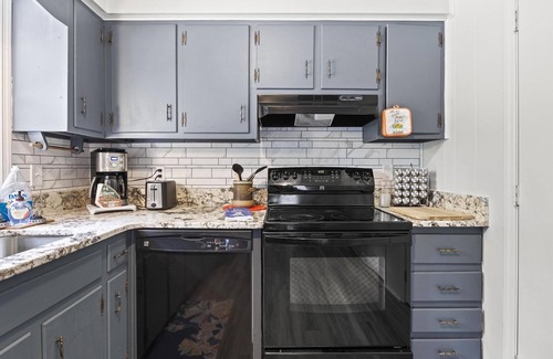 Knightdale Casa | Rose Garden - Delightful Private and Peaceful Home