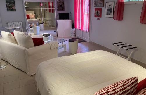 Giverny Apartamento | Rose Garden Studio