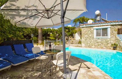 Peristerona Casa | Rose Garden Villa Peristerona