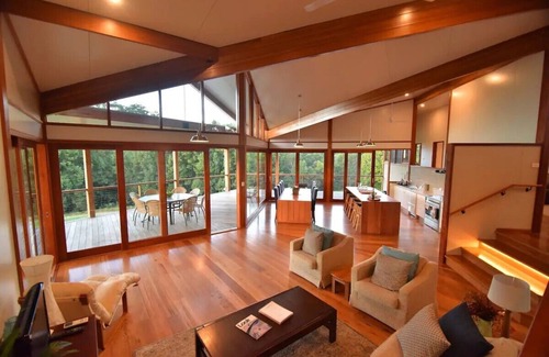 Valery Casa | Rose Gum Retreat Bellingen