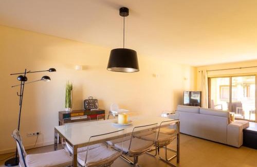 Luz de Tavira Casa | Rose House - Lux Tavira with swimming pool at Homesbyfc