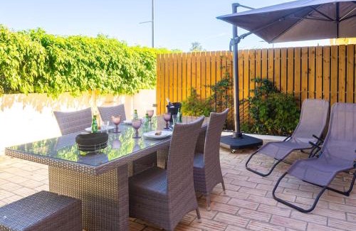 Luz de Tavira Casa | Rose House - Lux Tavira with swimming pool at Homesbyfc