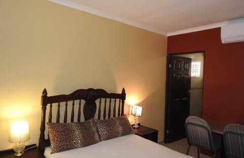 Illovo Beach Casa | Rose of Sharon