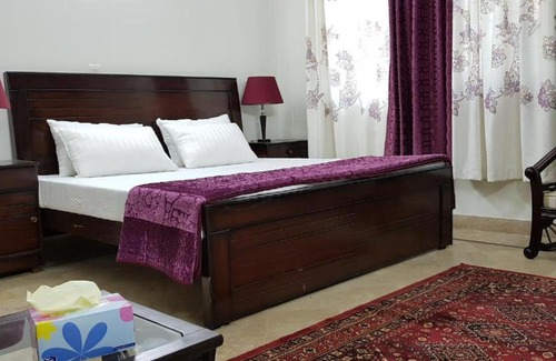 Gulshan-E-Jamal Casa | Rose Palace Guest House Gulshan