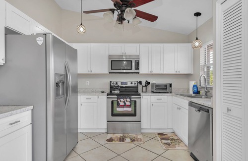 Fairvilla Casa | Rose's Lakeview