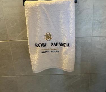 Sapanca Chalet De Esquí | ROSE SAPANCA STONE HOUSE