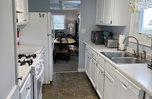 York Beach Cabaña | ROSE STAR COTTAGE at NUBBLE LIGHT