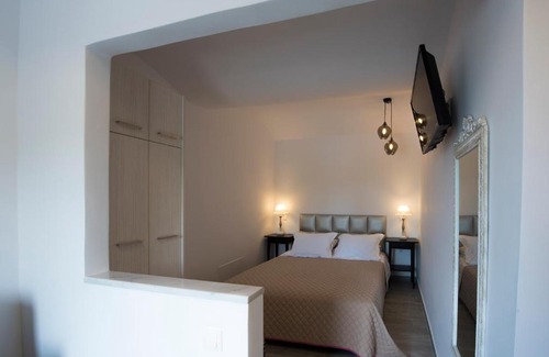 Kamari Apartamento | Rose Suites