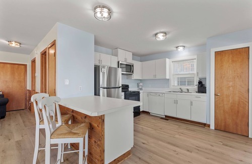 South Nags Head Casa | RoSea Retreat: Oceanside | Near Beach Access | Ocean and Sound Views