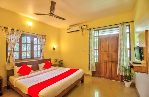 Baga Casa | Roseal Beach Front