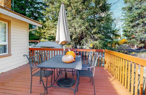 Joseph Casa | Rosebud Cottage