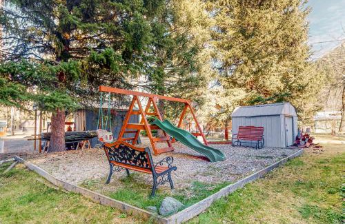 Joseph Casa | Rosebud Cottage