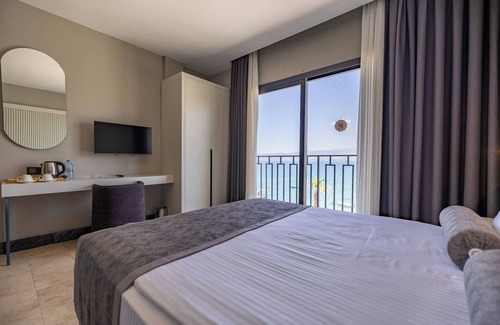 Gulluk Hotel | Roseira Mar-Inn Luxury