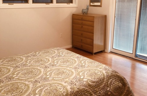 Roseland Cabina | Roseland, VA. Private mountain retreat on 63 acres.