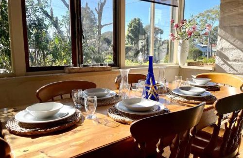 Bawley Point Casa | Rosemary Cottage - short walk to Gannet Beach