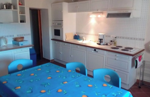 Crillon-le-Brave Casa | Rosemary, Family B&B
