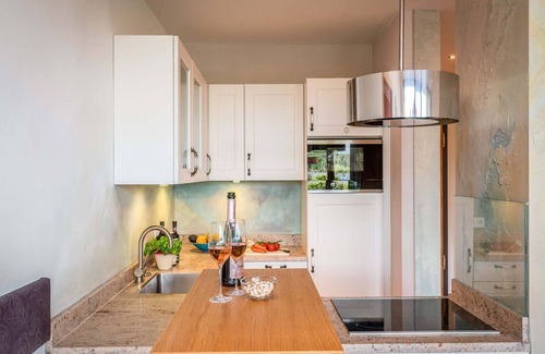 Pelham Apartamento | Rosaleda, sótano de 66 m2, 2 dormitorios, 2 baños