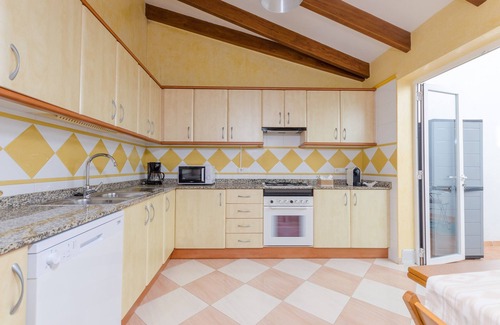 Arta Casa | ROSER (ROSER DE ARTÀ) - Casa de pueblo con terraza en Artà. WiFi Gratis