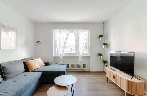 Balerna Apartamento | Roseto Apartment by Quokka 360 - apartment in strategic area with balcony