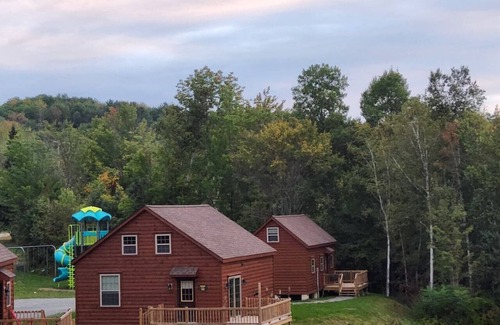 Bethlehem Cabina | Rosewood Villa: Spacious 2BR Log Cabin