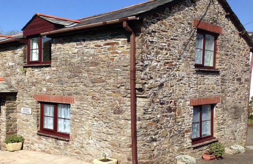 Woolfardisworthy Cabaña | Rosie's Holiday Cottage in North Devon With Indoor Heated Swimming Pool