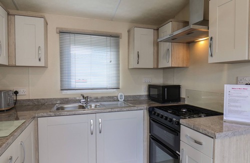 Bridlington Cabina | ROSIE'S RETREAT, pet friendly, with a garden in Bridlington