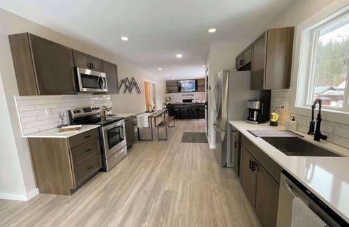 Roslyn Casa | Roslyn Retreat w/ RV Parking, MTB, Walk Downtown