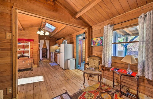 Rosman Apartamento | Rosman Vacation Rental w/ Charcoal Grill!