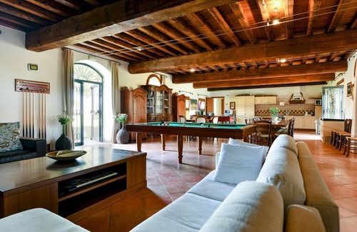 Longare Apartamento | Rosmarino apartment with two bedrooms and one bathroom on the ground floor (apartment 1)
