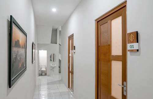 Patrang Casa | Roso Tentrem Guest House by Calli Rooms