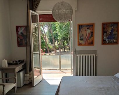 Pesaro Casa | Rossetto e cocciolato - Stanza indipendente con bagno privato a Pesaro