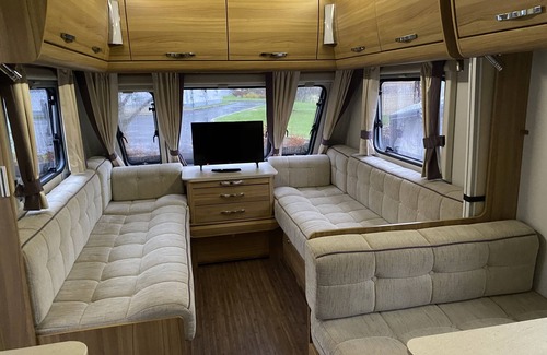 Newry Cabina | RostrevorValley Caravan Experience Private HotTub