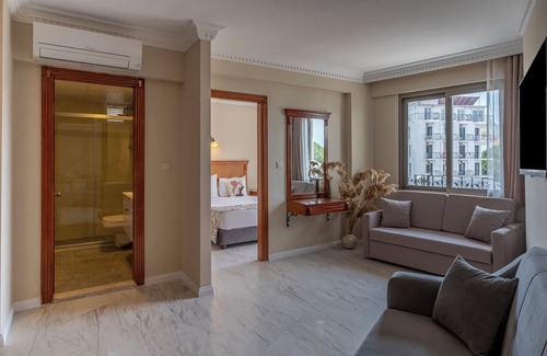 Kadnlar Denizi Mahallesi Hotel | Rosy Suites Hotel