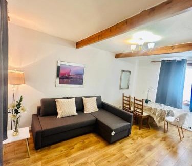 Rosyth Casa | Rosyth 3 Bedroom home-Near Edinburgh & M90 With Free Parking