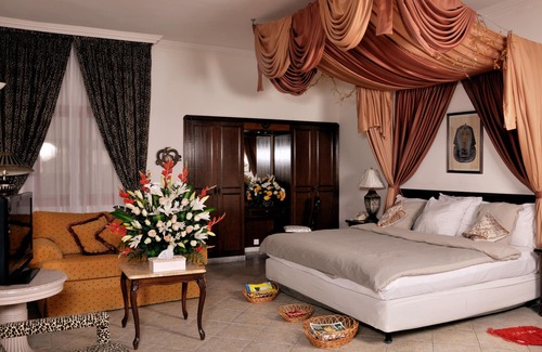 Al-Hamra'a Hotel | Rotanah Hotel