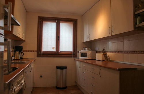 Costa Esuri Chalet De Esquí | ROU002 Cómoda Casa con Puerta a la Piscina