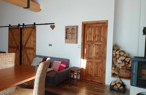 Malenice Casa | Roubenka Kopretina