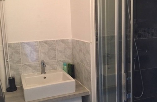 Deville-les-Rouen Apartamento | Apartamento ROUEN T3 con parking gratuito