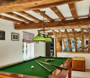 Gueutteville-les-Gres Casa | ROUGE COTTAGE Gîte 4 étoiles Billard