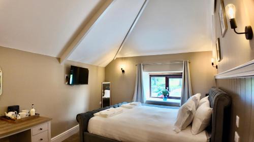 Fivelanes Hotel | Rough Tor - Rising Sun Inn