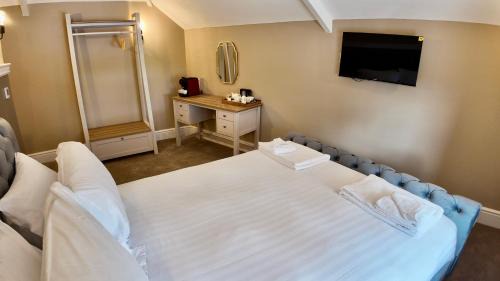 Fivelanes Hotel | Rough Tor - Rising Sun Inn