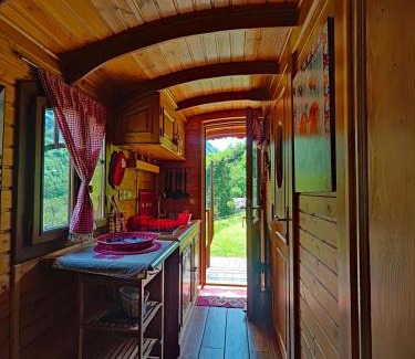 Gedre Chalet De Esquí | Roulotte Ancolie