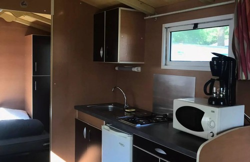 Guemene-Penfao Cabina | ROULOTTE ARIZONA 1ch, (ohne Sanitär, 1 Wasserpunkt) 4 Personen