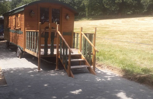 Quessoy Casa | Roulotte AU Bord D'un Etang