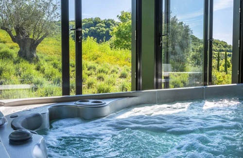 Forcalquier Cabina | Roulotte et Spa en Pleine Nature Calme et Sérénité Pour un Séjour Ressourçant