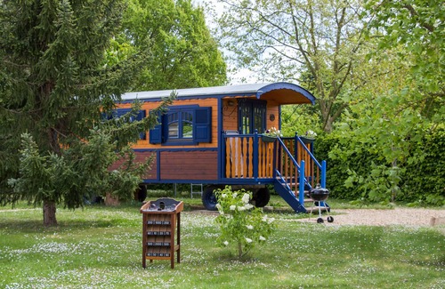 Doue-en-Anjou Casa | ROULOTTE GITE ACCESO JACUZZI PISCINA CUBIERTA PRIVADA Y CUBIERTA SAUMUR DOUE