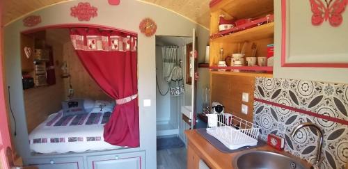 Monteils Casa | Roulotte romantique avec piscine en Cévennes