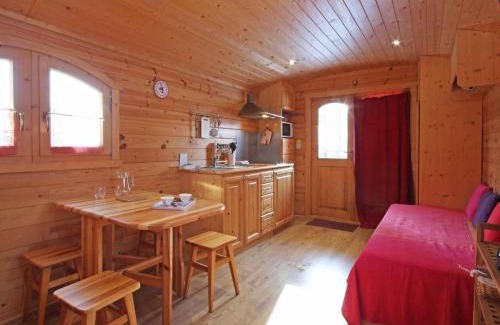 Radon Casa | Roulotte spacieuse avec terrasse, jardin et jeux, animaux acceptés - FR-1-497-130