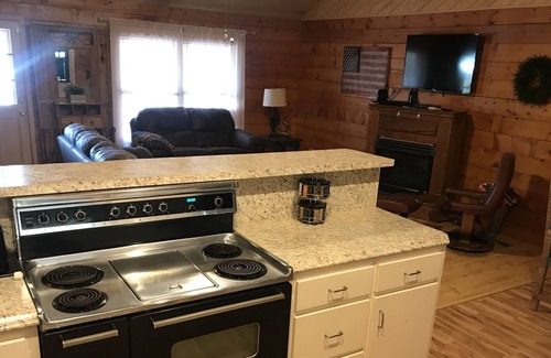 Heber Springs Cabina | Round Mountain Cabin Getaway