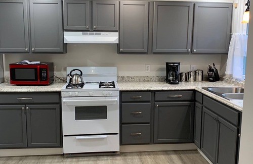 Purling Casa | Round Top: scenic , serene, beautiful....roomy